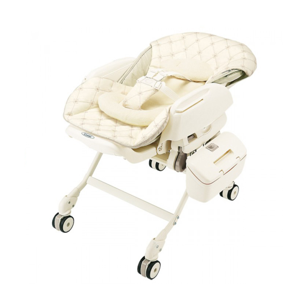 combi dreamy high chair